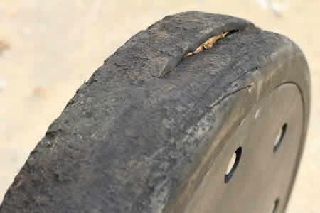 JD Original Narrow Gauge Wheel Tire Failure