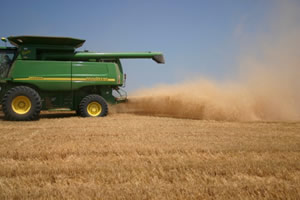 Maximum Air Velocity (MAV) chopper rotor retro-fitted to a 9650STS John Deere